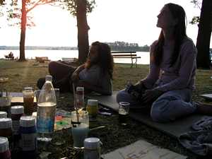 Účastníci workshopů na pláži Ostende