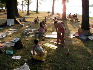 Účastníci workshopů na pláži Ostende