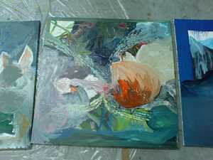 Obraz slečny s mobilem