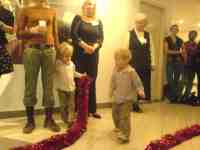 Art group Boa, Tmějová, Linhartová, Mikulášková: Paradise children, Municipial theatre Brno, 2007